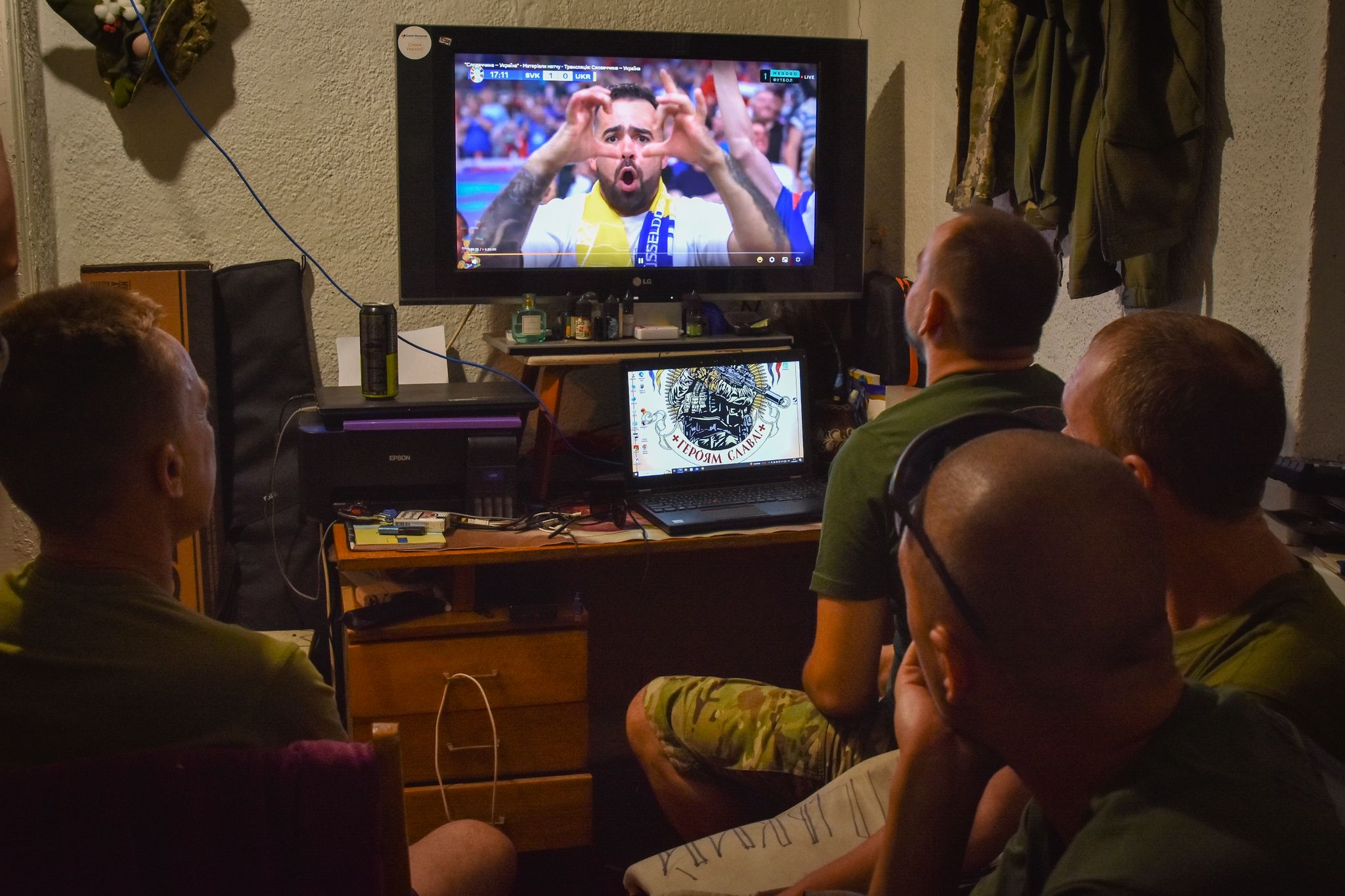 Die Ukraine auf dem Weg in die EU,Verhandlungen können nun beginnen. Präsident Selenskyj zeigt sich optimistisch und gratuliert Moldau zu Beitrittsverhandlungen.