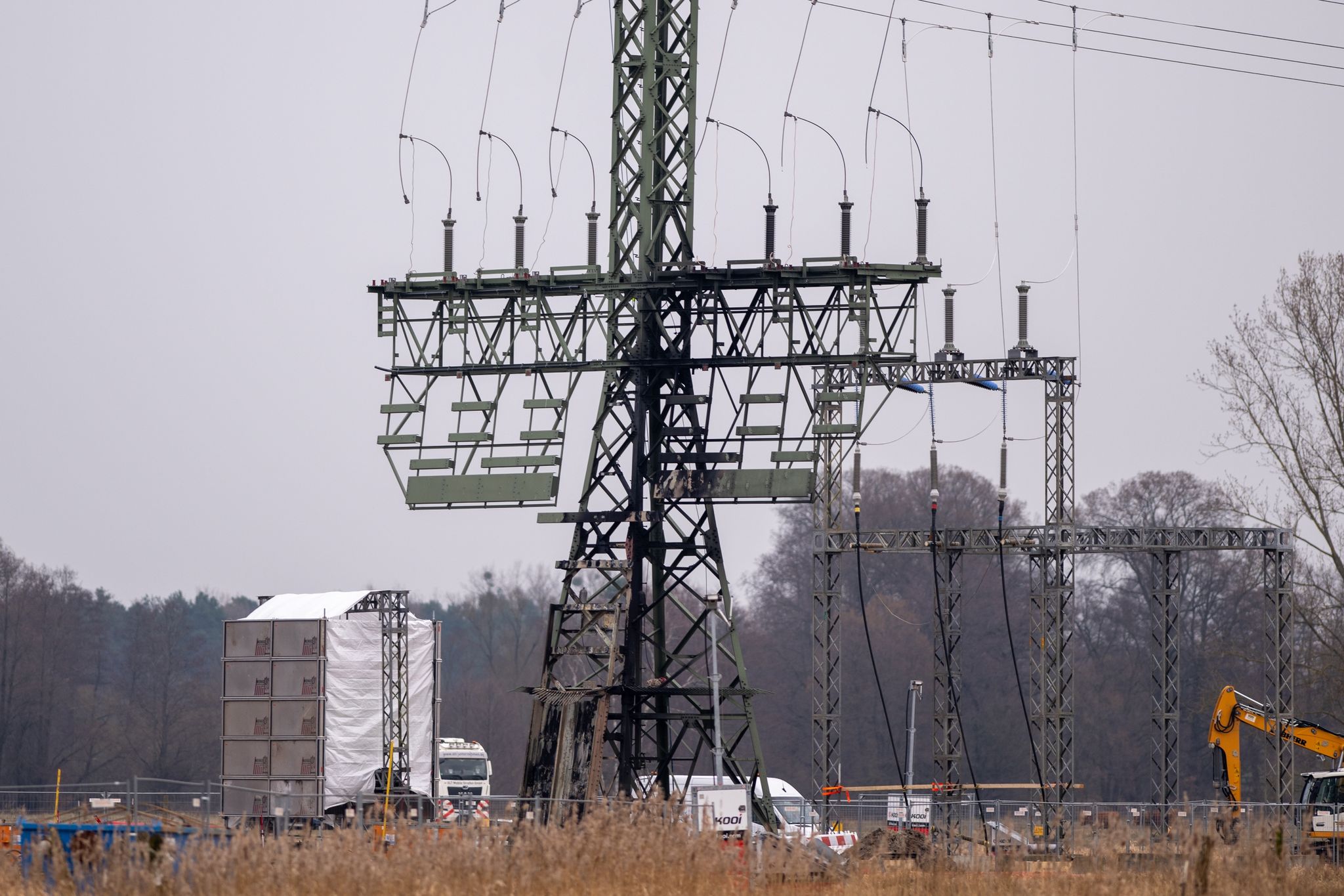 Tesla-Anschlag: Ermittlungen dauern an