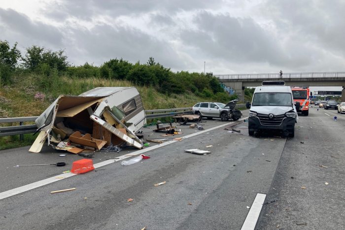 Hofheim: Unfall auf A 3 führt zu Verletzten und Stau