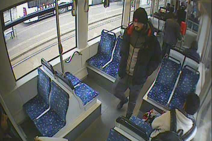 Öffentlichkeitsfahndung nach Angriff in Straßenbahn