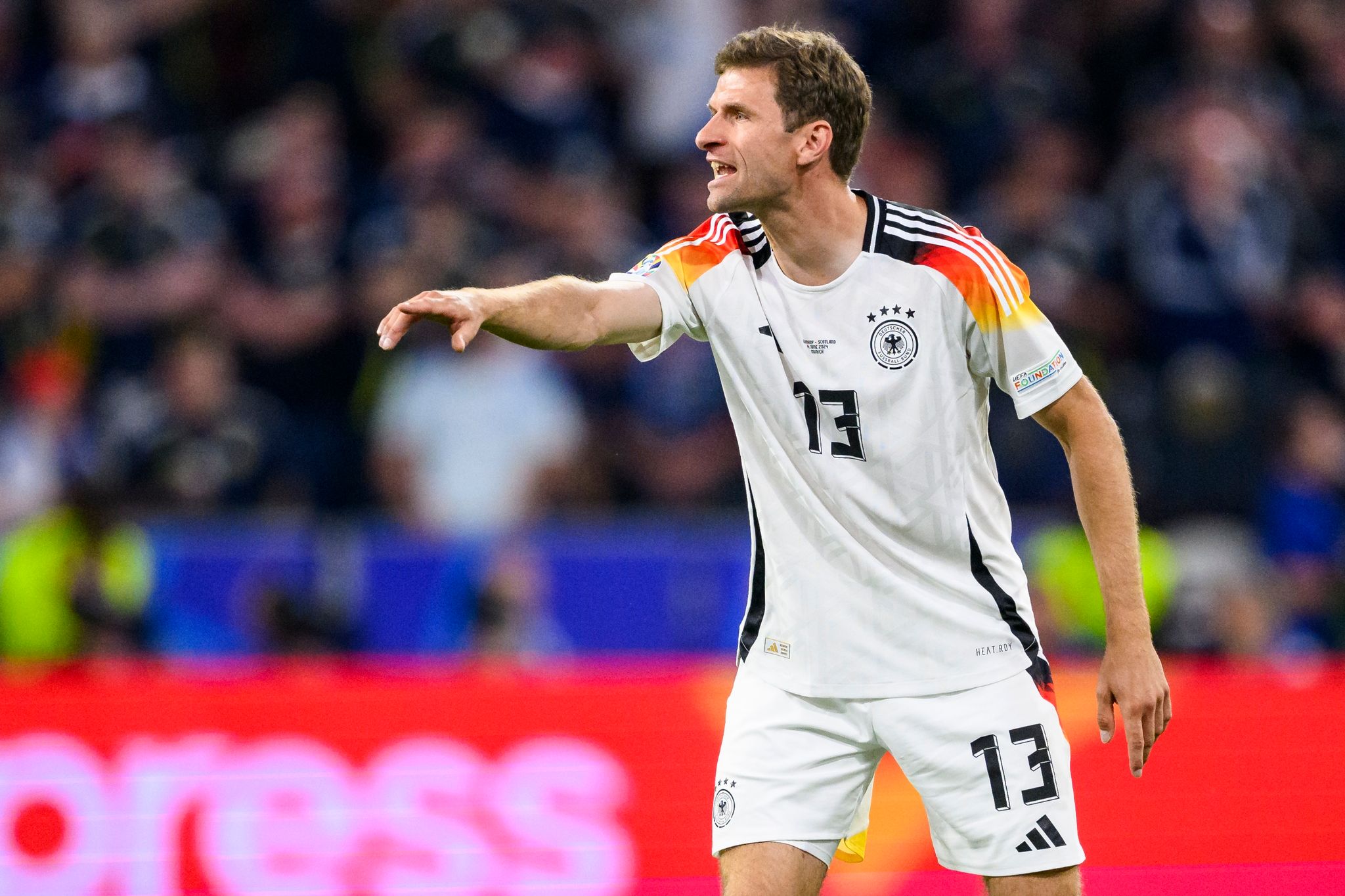 Thomas Müller mahnt zur Vorsicht nach Kantersieg gegen Schottland
