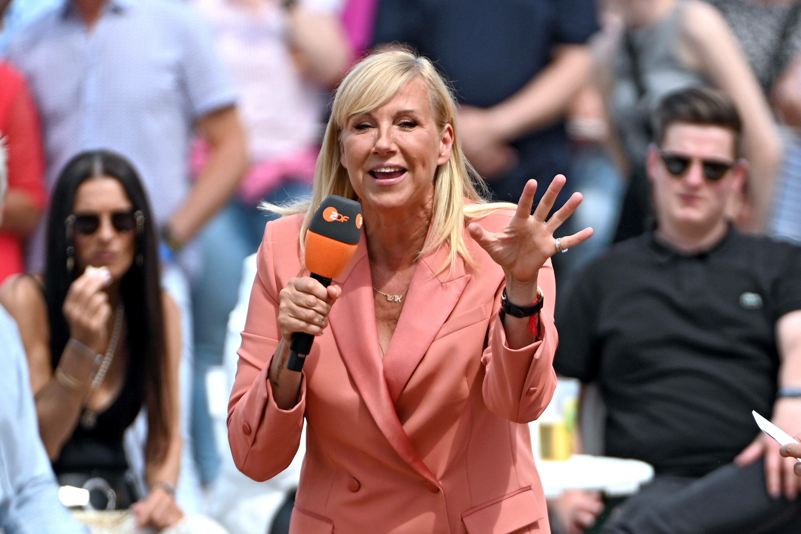 ZDF-Fernsehgarten: Andrea Kiewels Sprüche sorgen für Lacher und Spott im Netz