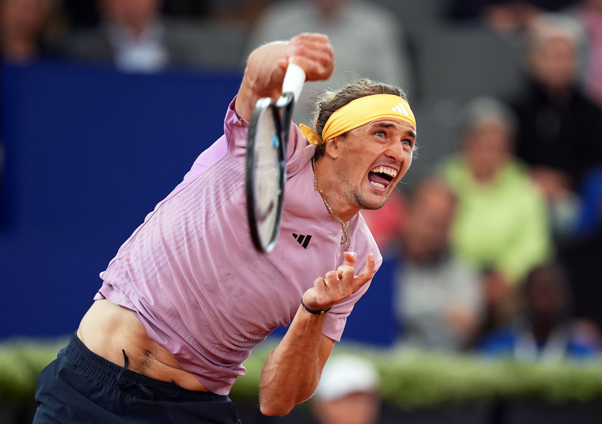 Das Knie schmerzt, aber es hält: Zverev im Achtelfinale