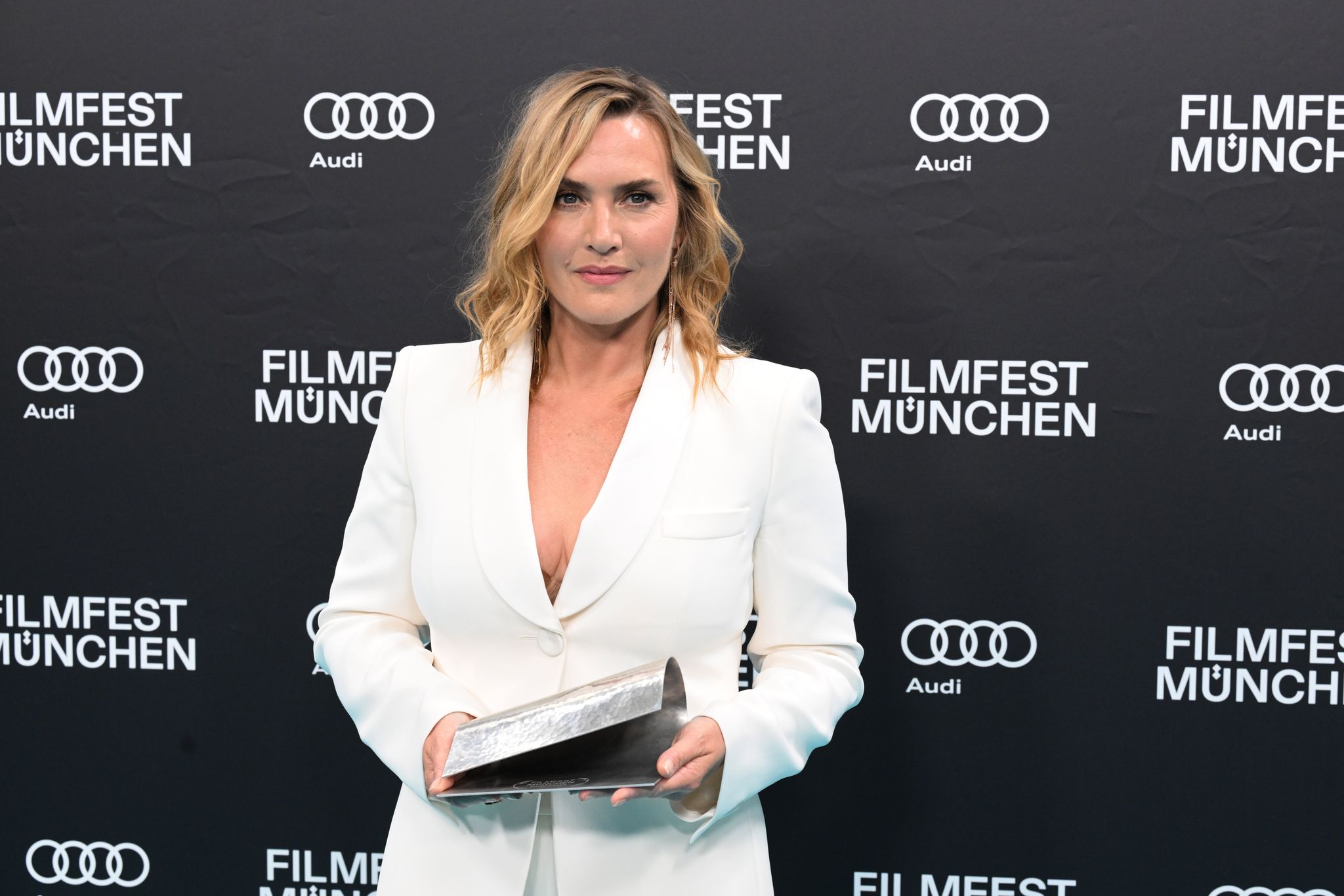 Selbstliebe und Stärke: Kate Winslet ruft Frauen dazu auf, sich zu feiern