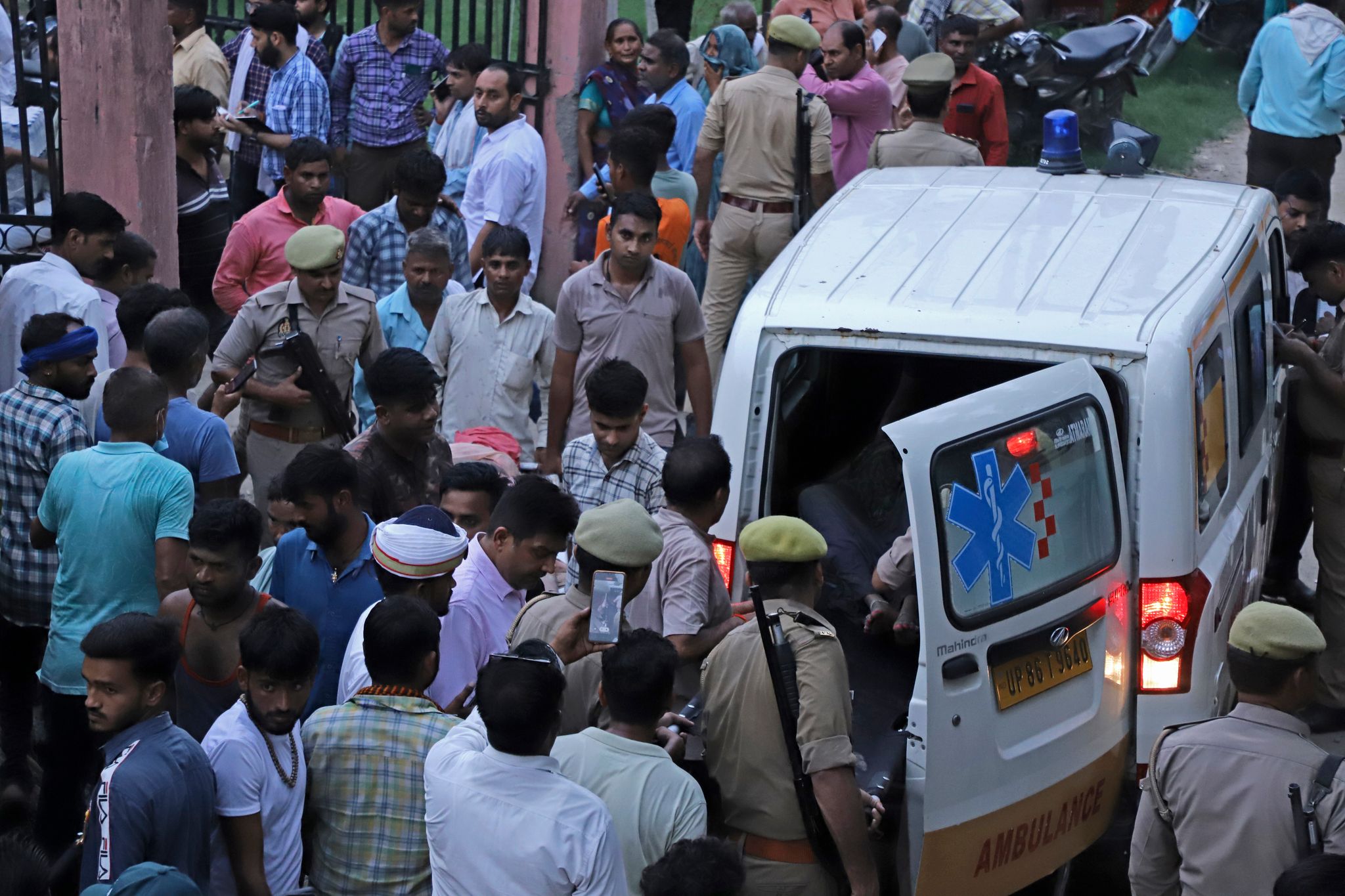 Tragödie bei religiöser Veranstaltung in Indien: Mindestens 107 Tote