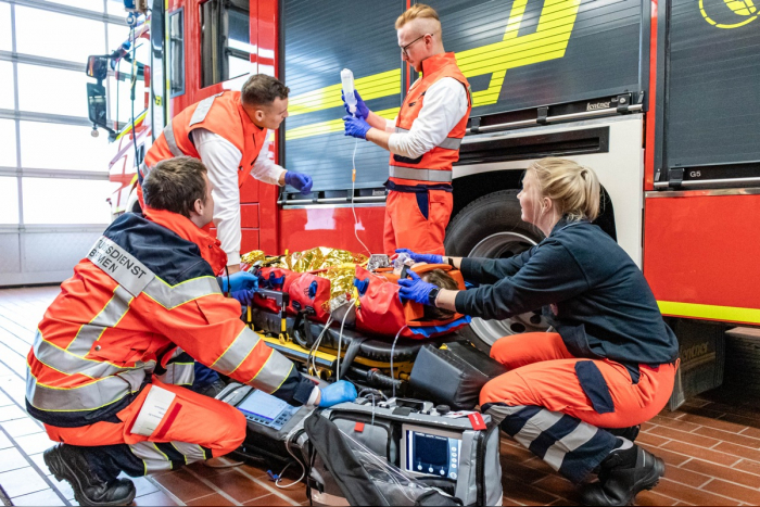 Bremerhaven: Notfallsanitäterin und Notfallsanitäter gesucht