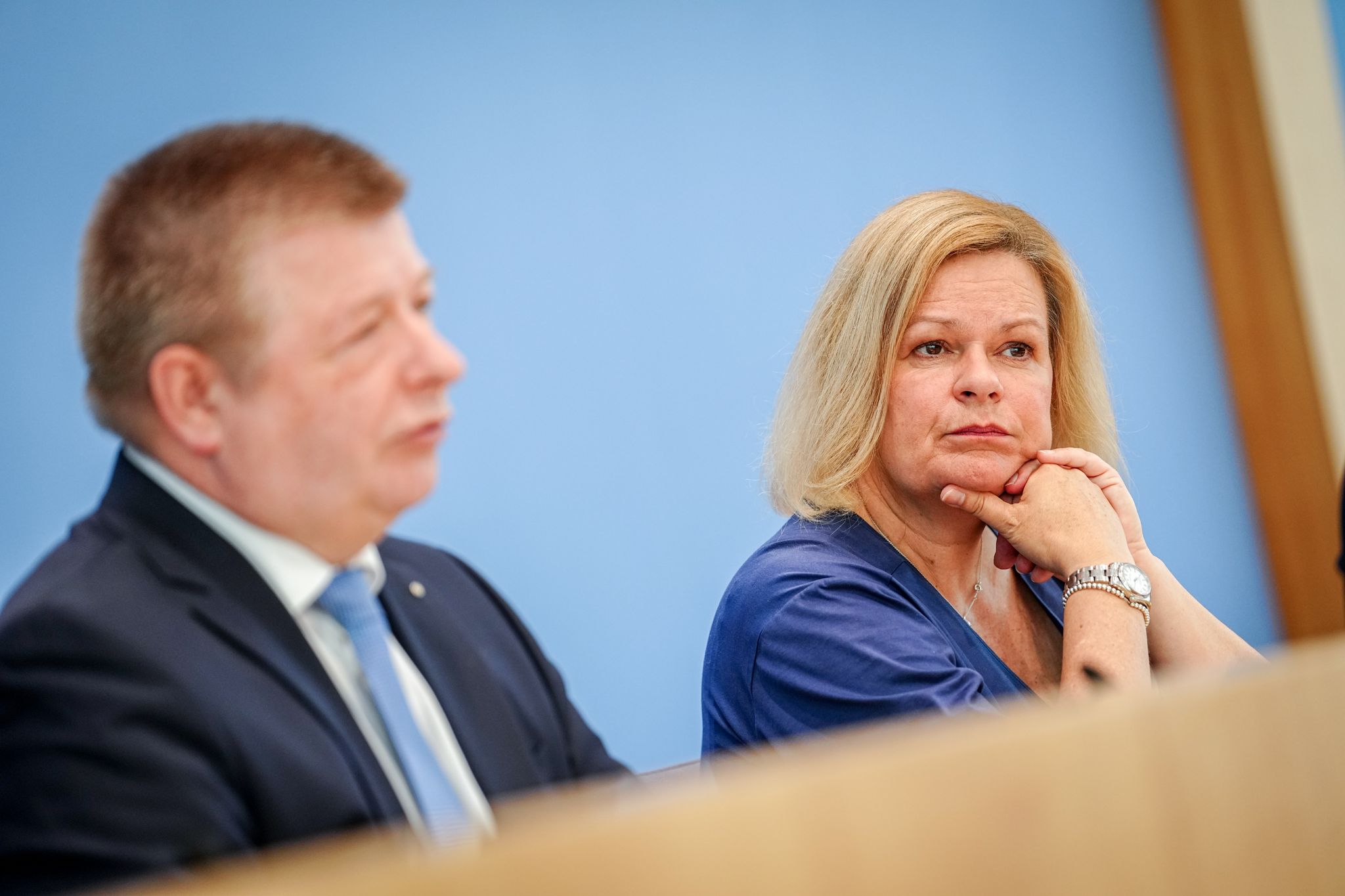 364 mutmaßliche Rechtsextremisten in Sicherheitsbehörden