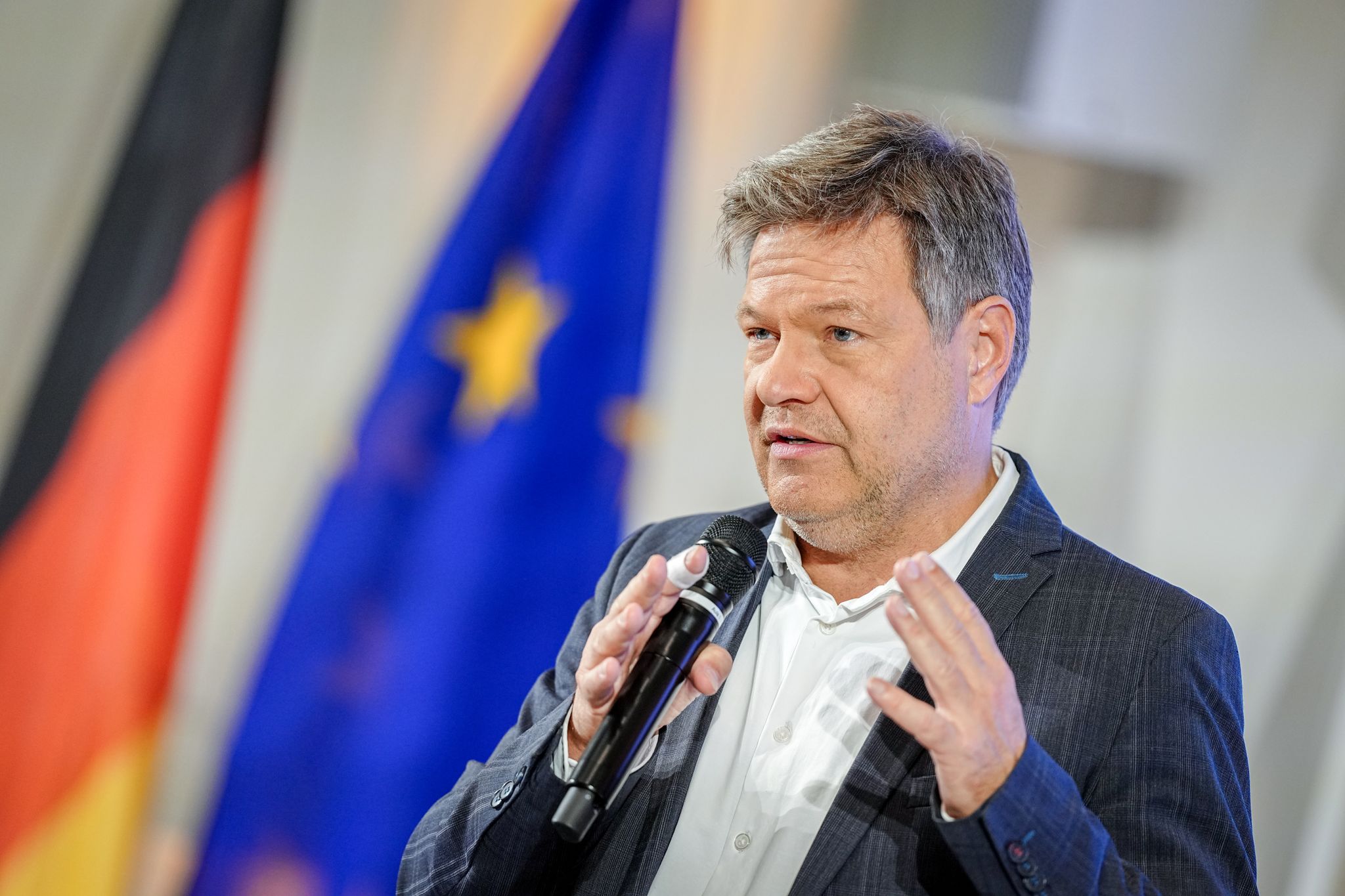 Robert Habeck erstattet Hunderte Anzeigen wegen Hassnachrichten