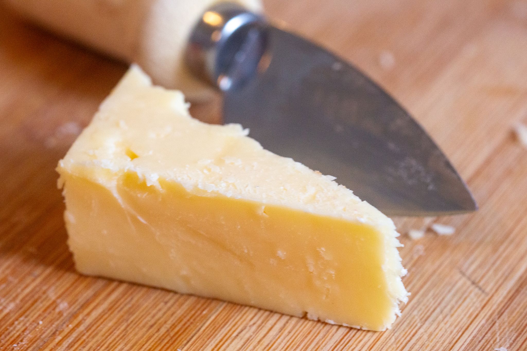 Polizist stiehlt 180 kg Cheddar-Käse und verliert Job