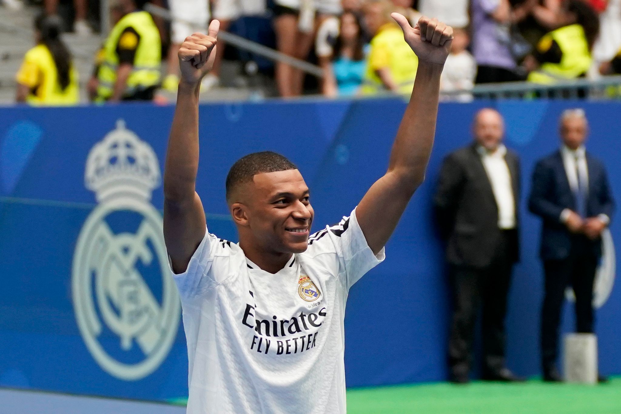 Real Madrid feiert seinen neuen Superstar Mbappé