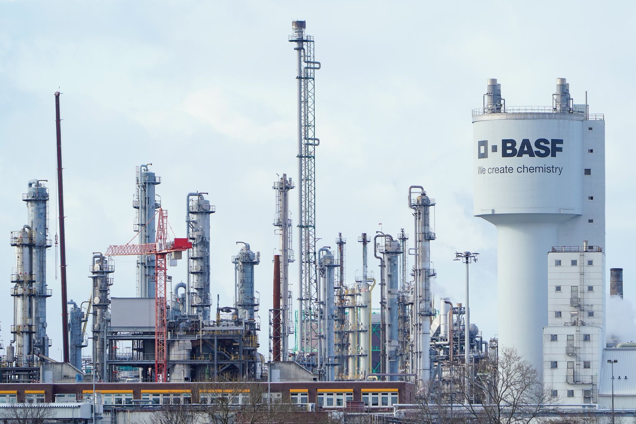 Umsatz bei Chemiekonzern BASF schrumpft – Ziele bestätigt