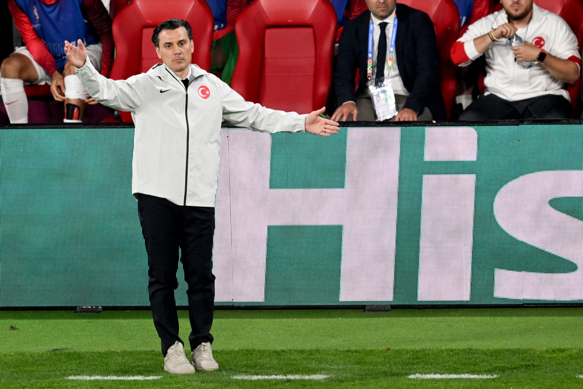 EM-Viertelfinale zwischen Niederlanden und Türkei erreicht politischen Höhepunkt