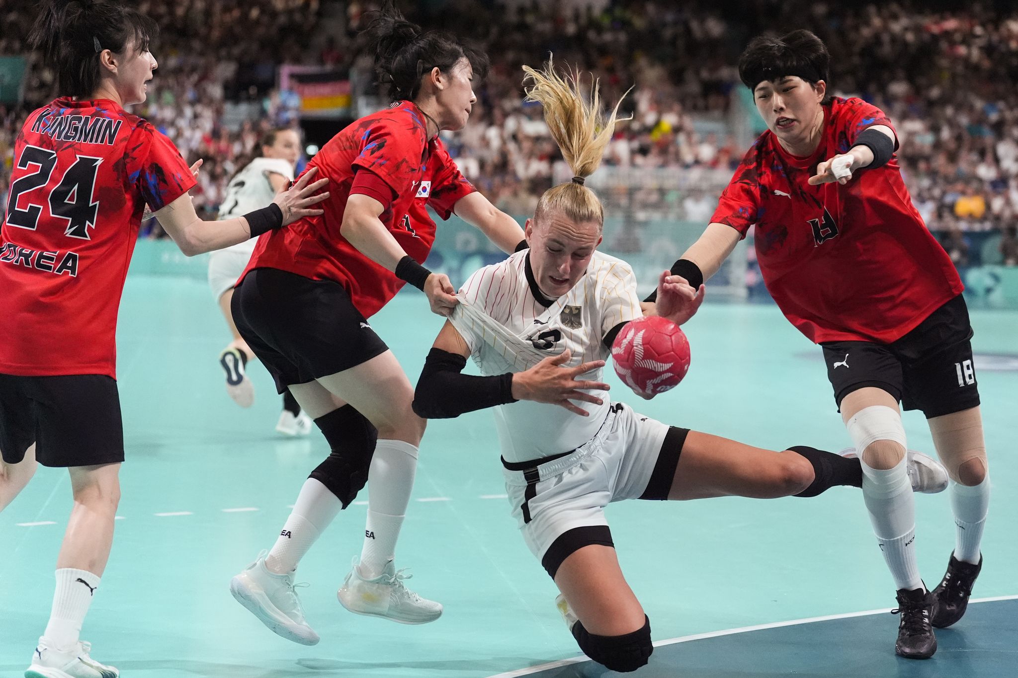 Deutschlands Handballerinnen verlieren knapp gegen Südkorea