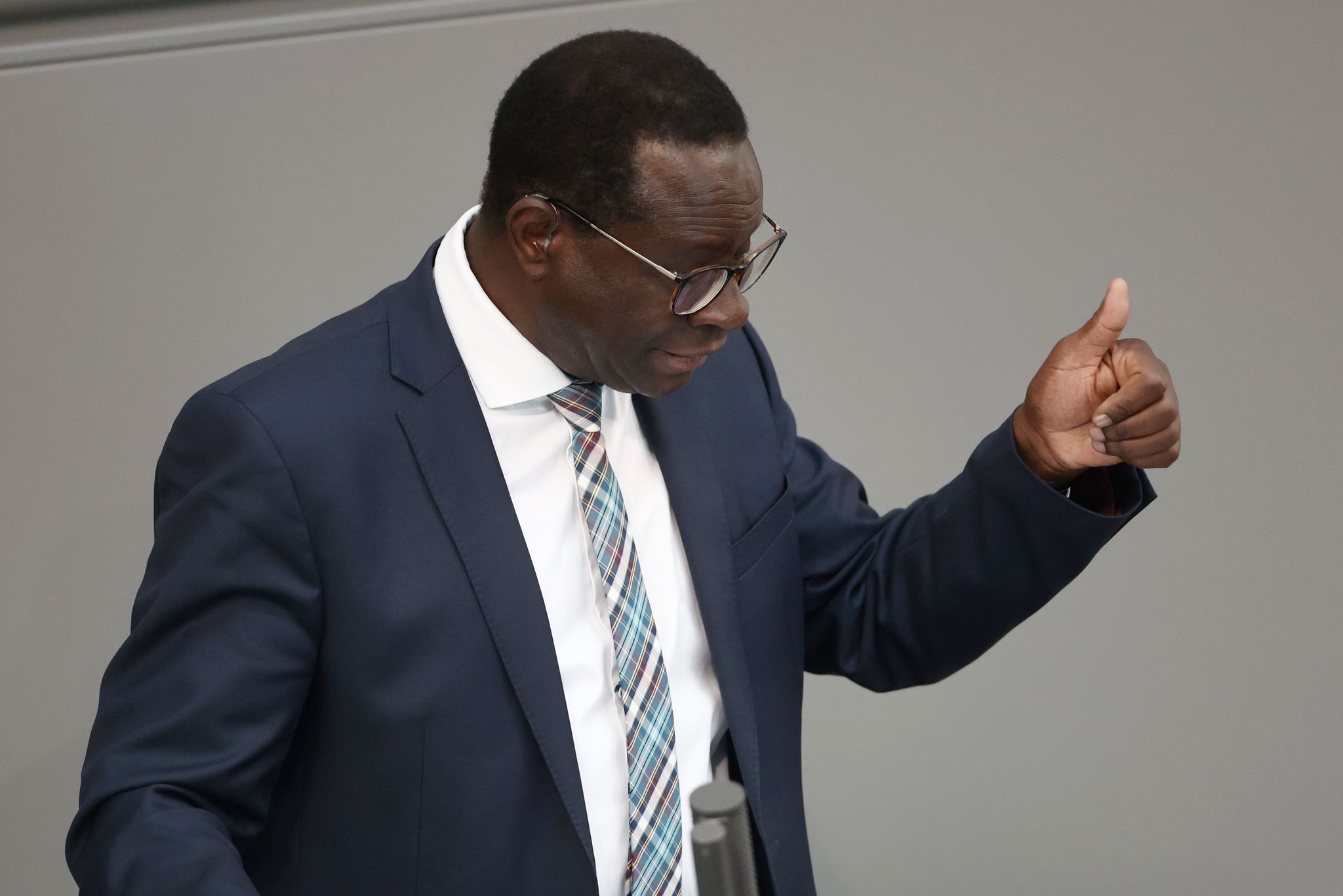 SPD-Abgeordneter Diaby beklagt feindselige Stimmung im Bundestag