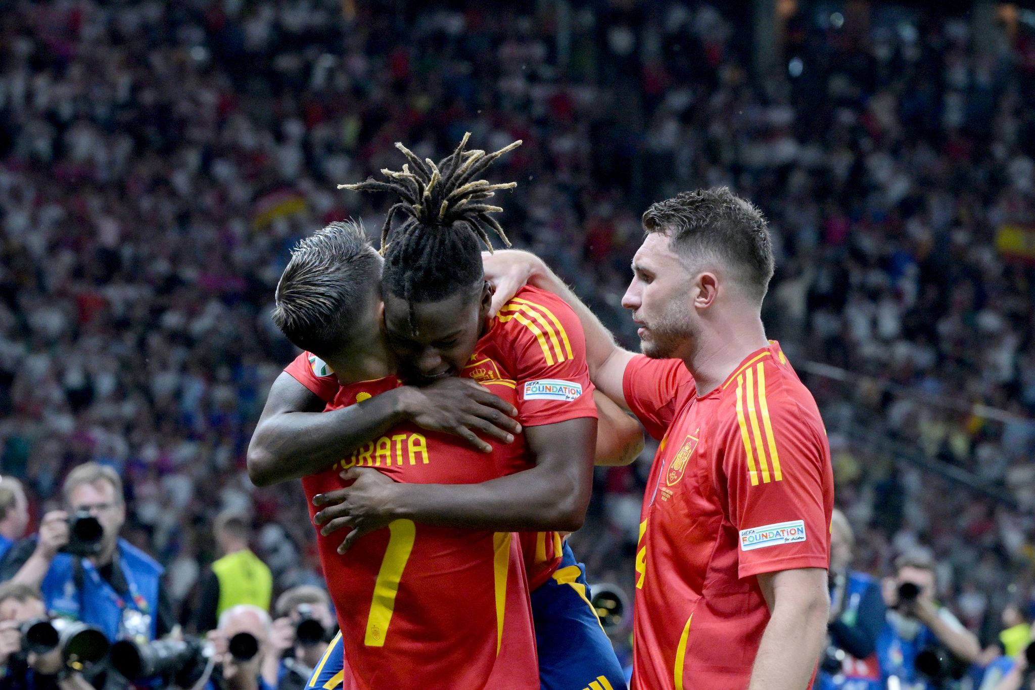 Spanien krönt sich zum Rekord-Europameister gegen England in Berlin