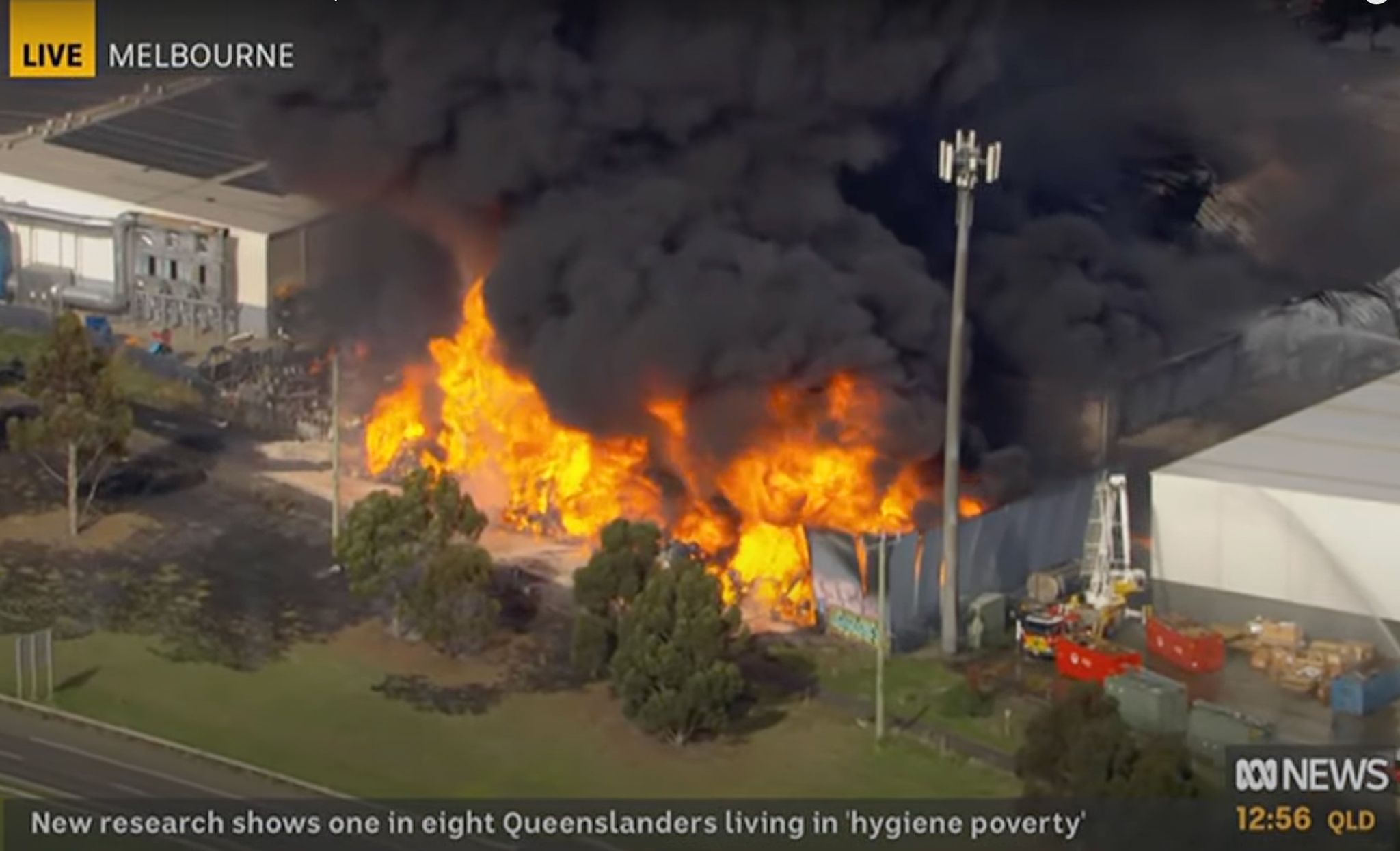 Explosion in Chemiefabrik in Melbourne, Giftwolke bedroht Wohngebiete