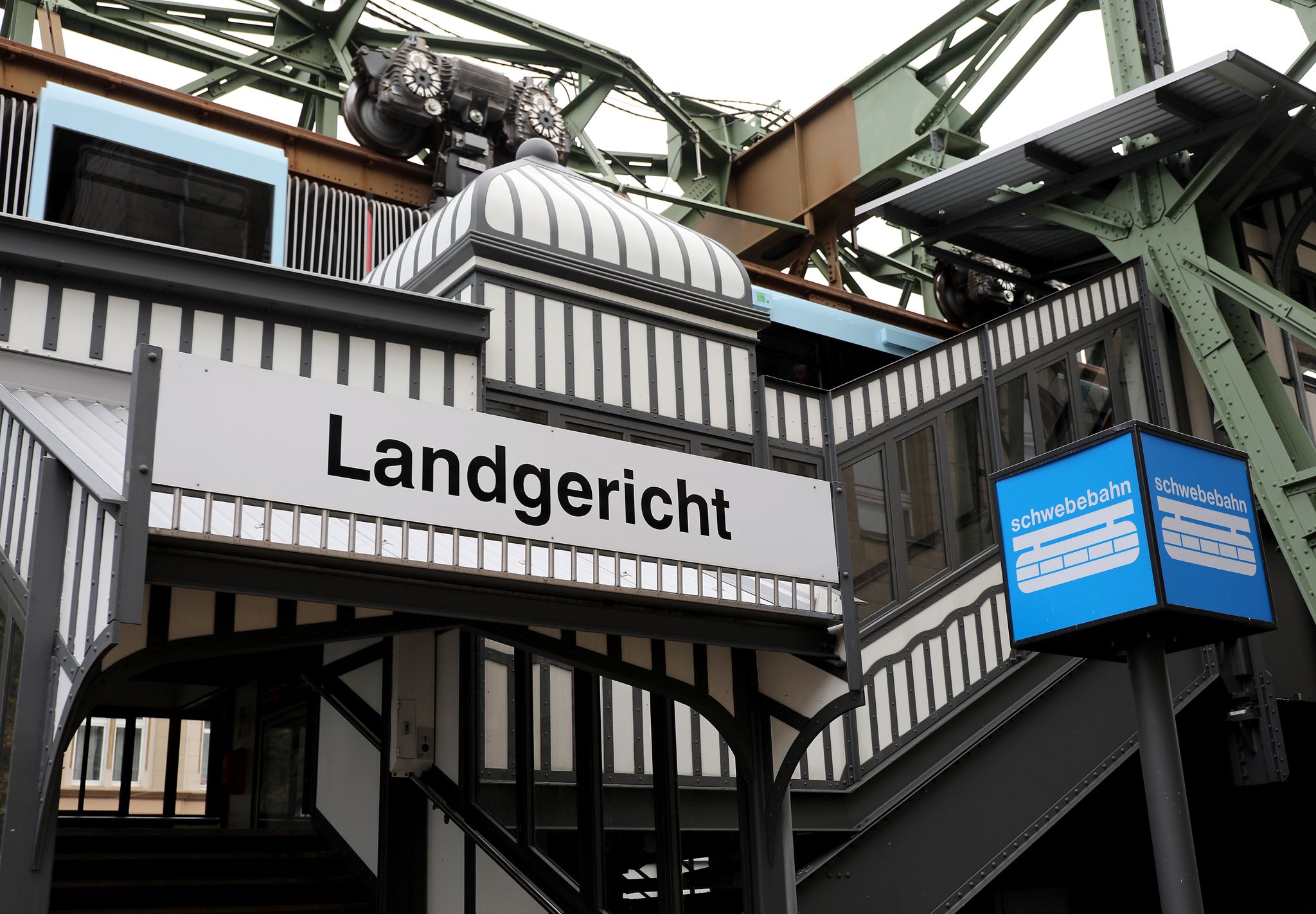 Mord an Stewardess: Anklage fordert lebenslange Haft