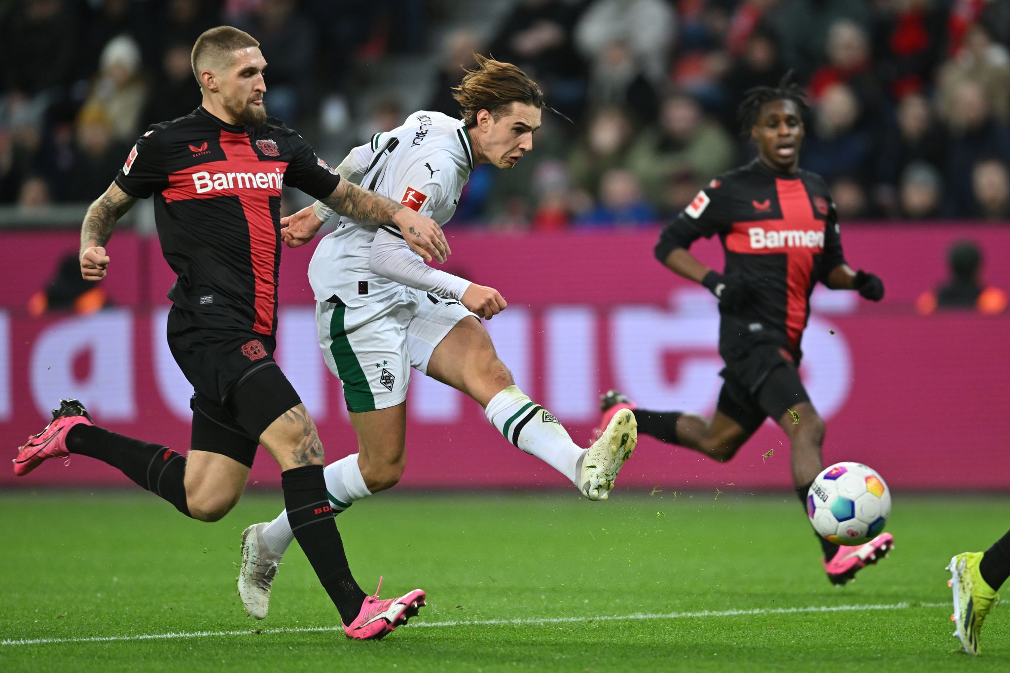 Bayern und Leverkusen starten Bundesliga-Saison in der Fremde