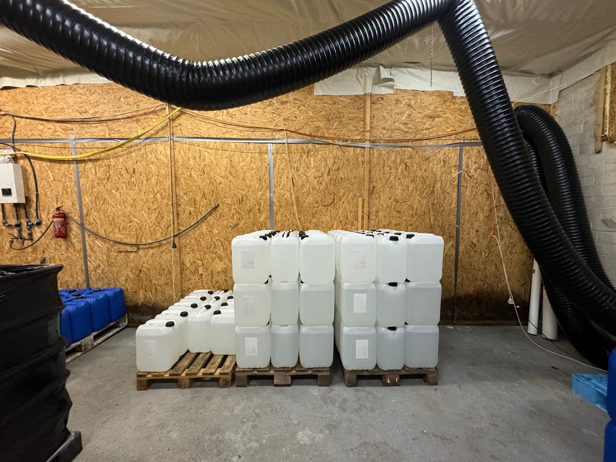 Rekordfund in NRW: Drogenlabor mit 200 Kilo synthetischer Drogen ausgehoben