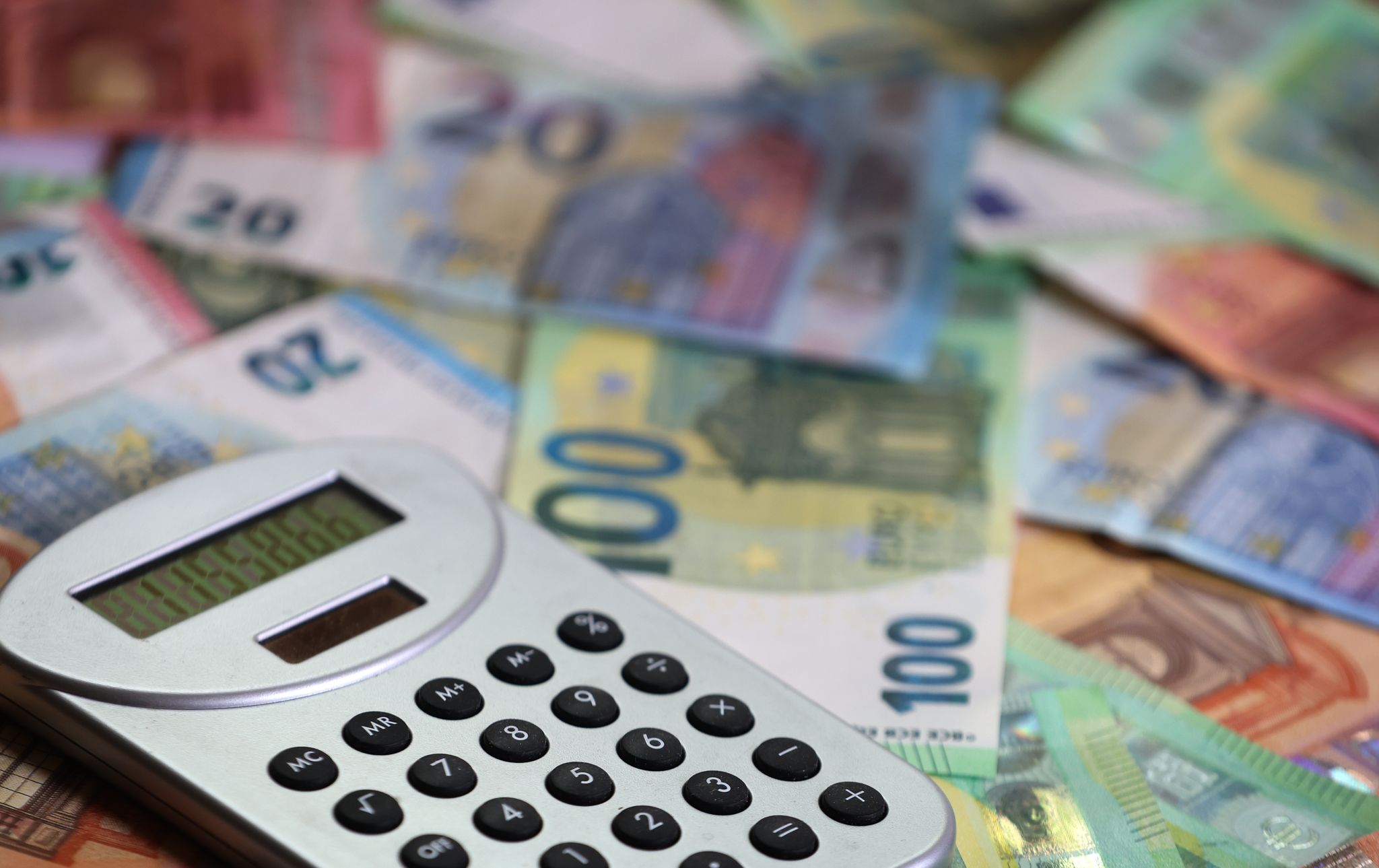 Steuerzahlerbund: Bürger arbeiten bis 11. Juli für den Staat