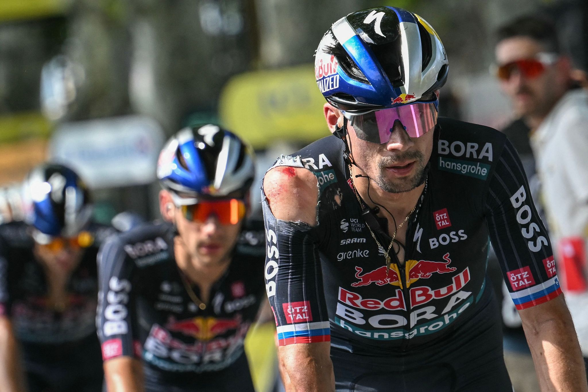 Nach Sturz: Red Bull-Kapitän Roglic steigt bei Tour aus