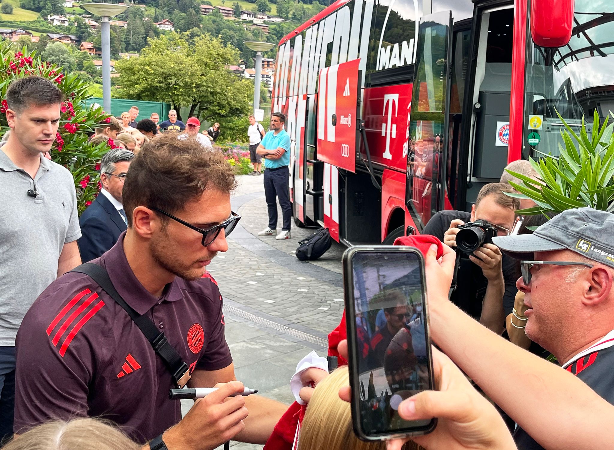 FC Bayern München: Goretzka und Gnabry im Fokus von Trainer Kompany