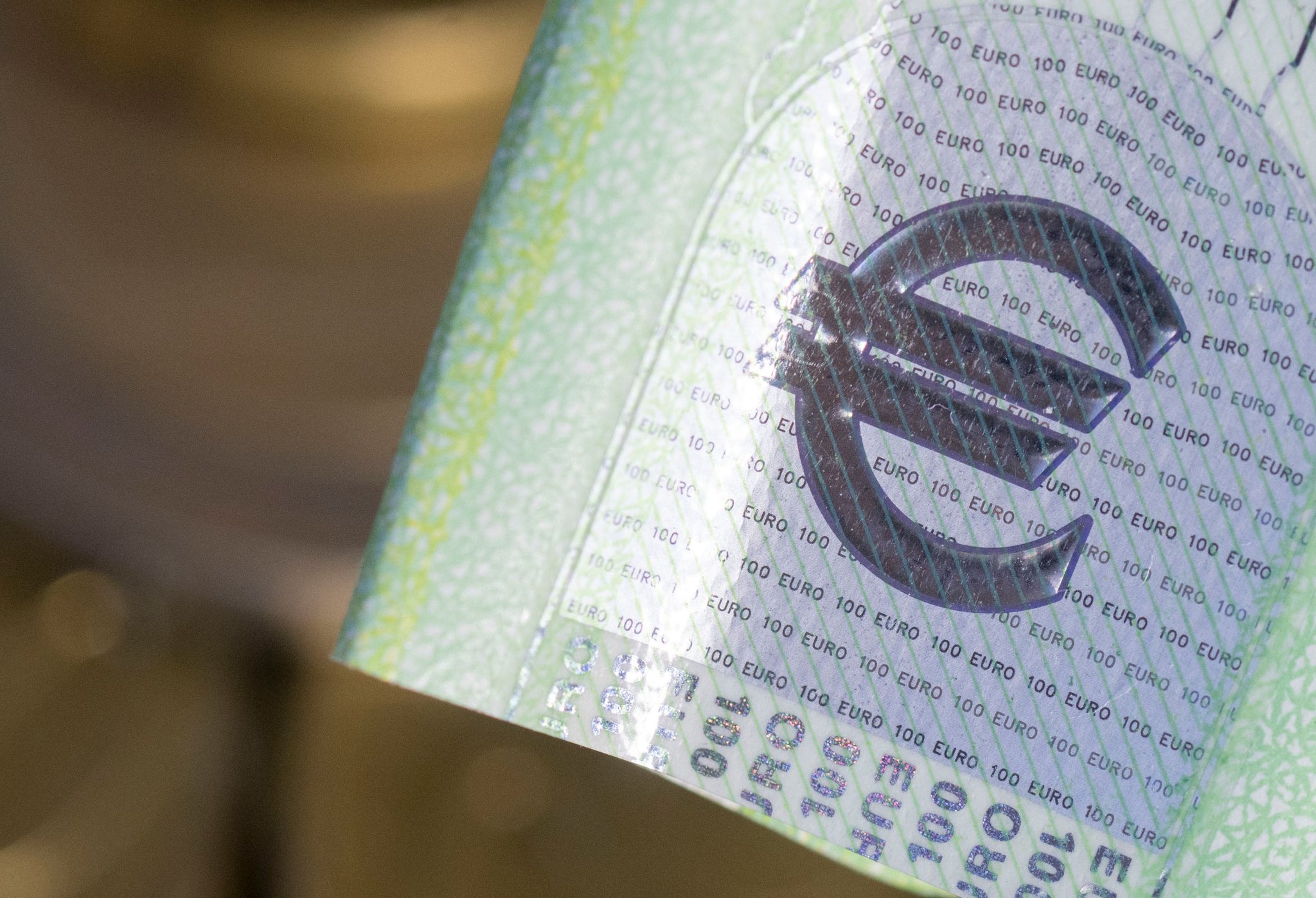 Niedrigere Zinsen für Sparer: Banken reagieren auf EZB-Leitzinssenkung