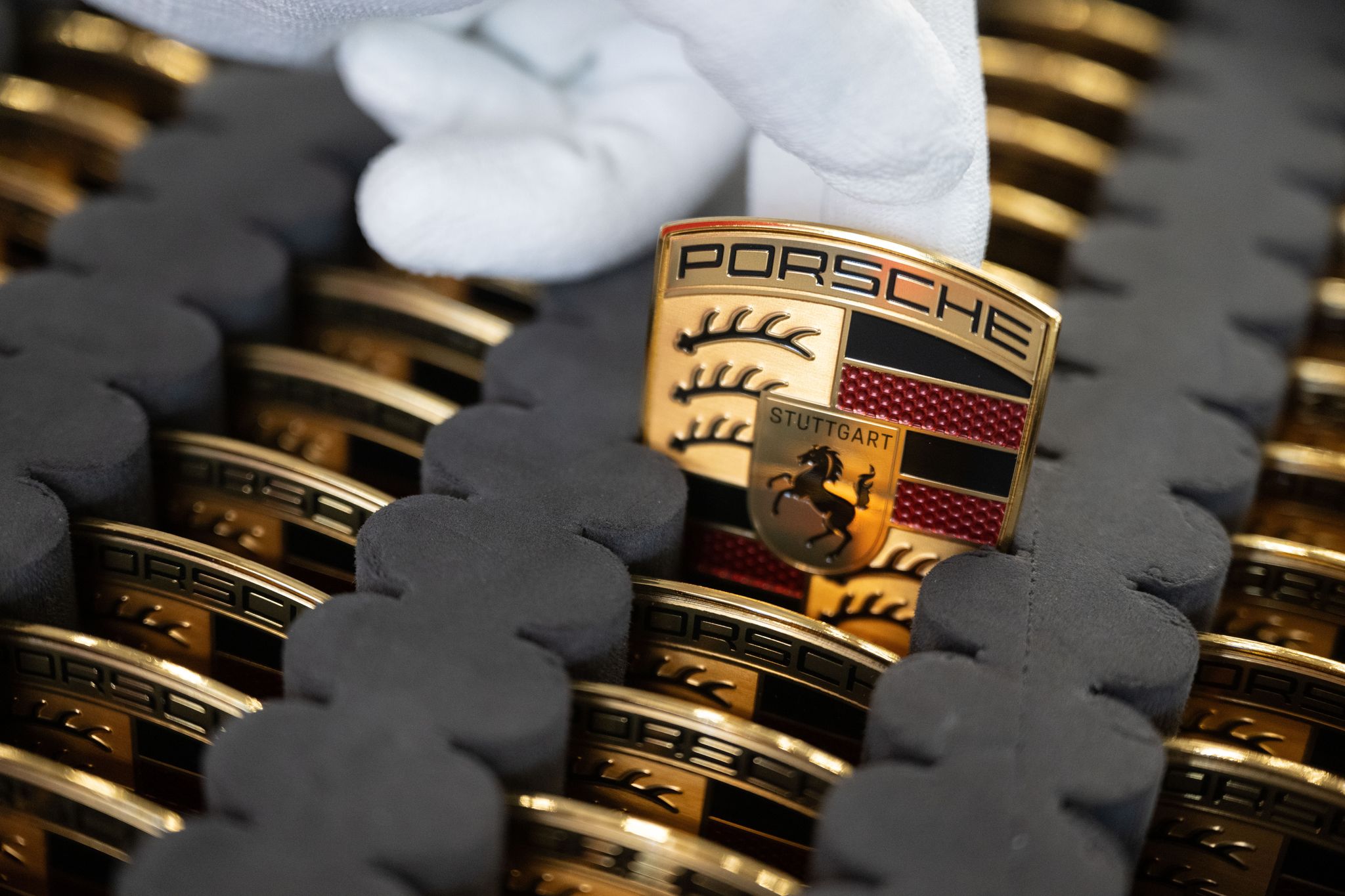 Porsche verkauft weniger Fahrzeuge weltweit