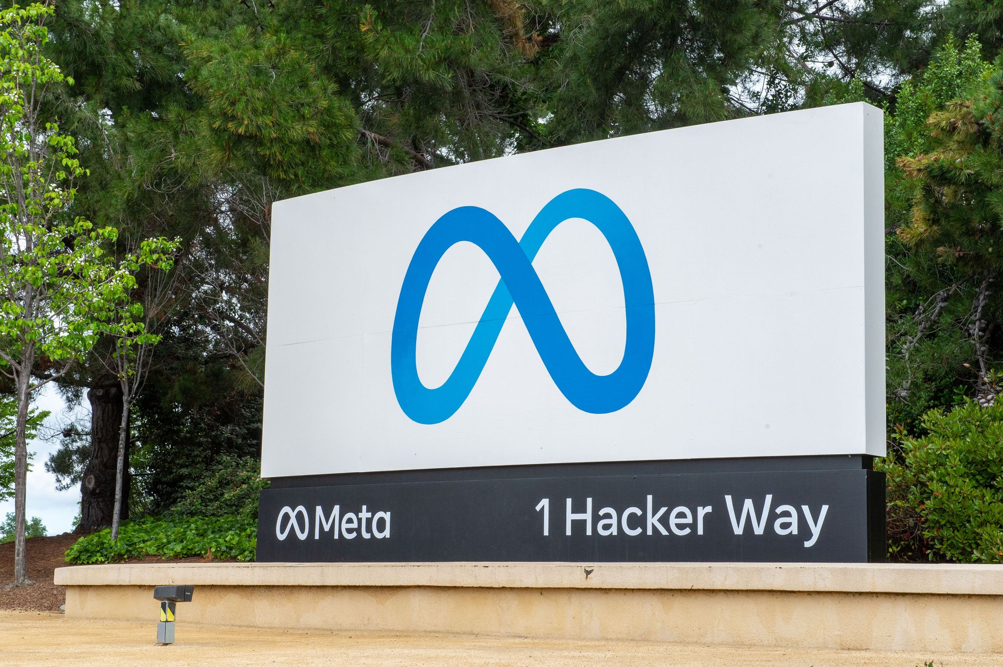 Meta will bei weltgrößter Brillen-Firma einsteigen