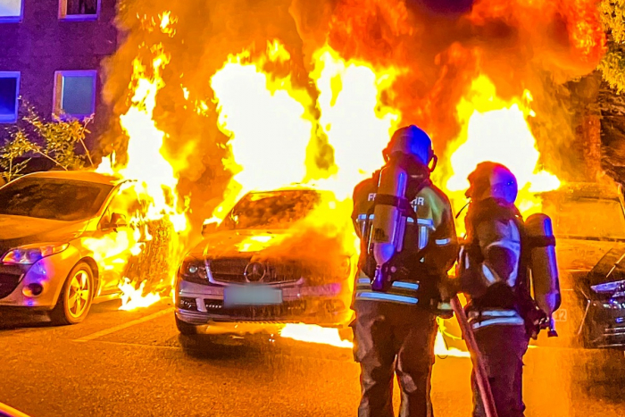 Dresden: Brand in Strehlen breitet sich aus