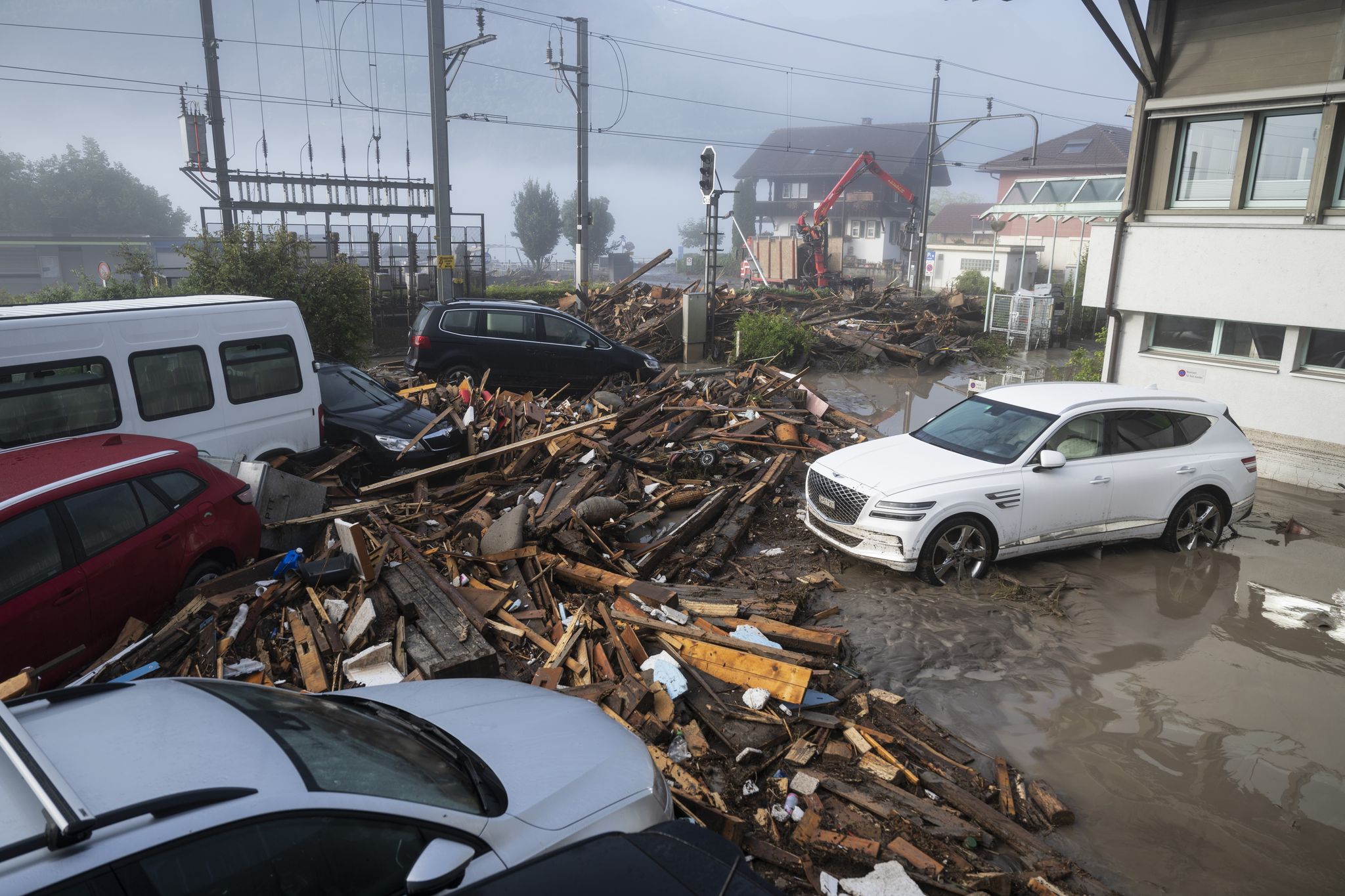 Unwetter in der Schweiz: Blitze und Überschwemmungen