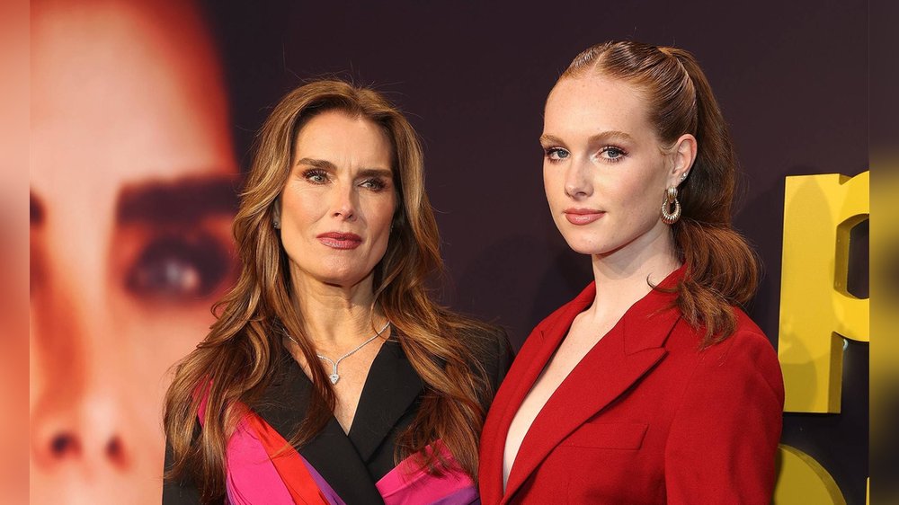Brooke Shields‘ Tochter trägt ihr Hochzeitskleid zum Abschluss