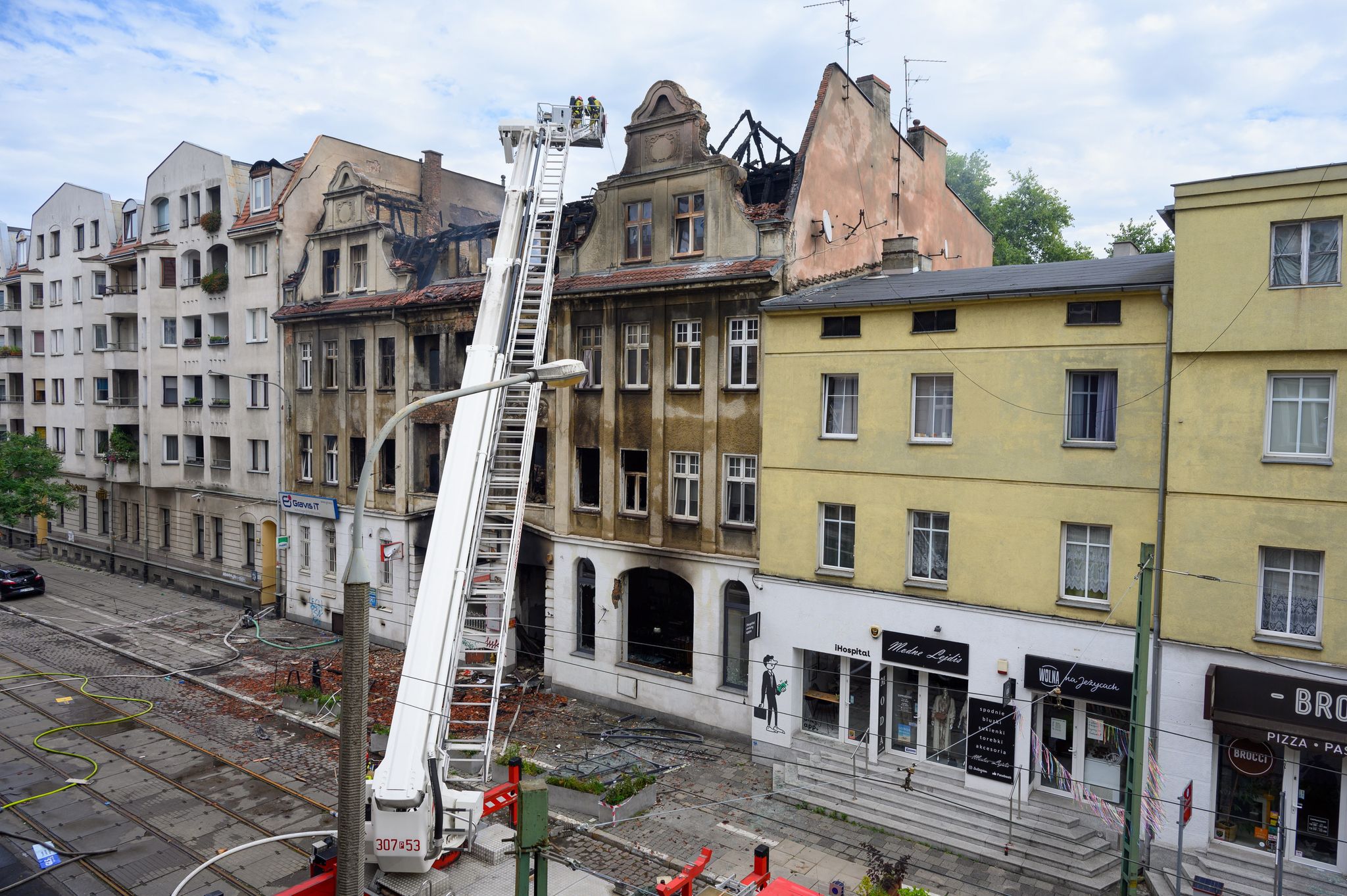 Tragödie in Polen: Zwei Feuerwehrmänner sterben bei Brand und Explosion