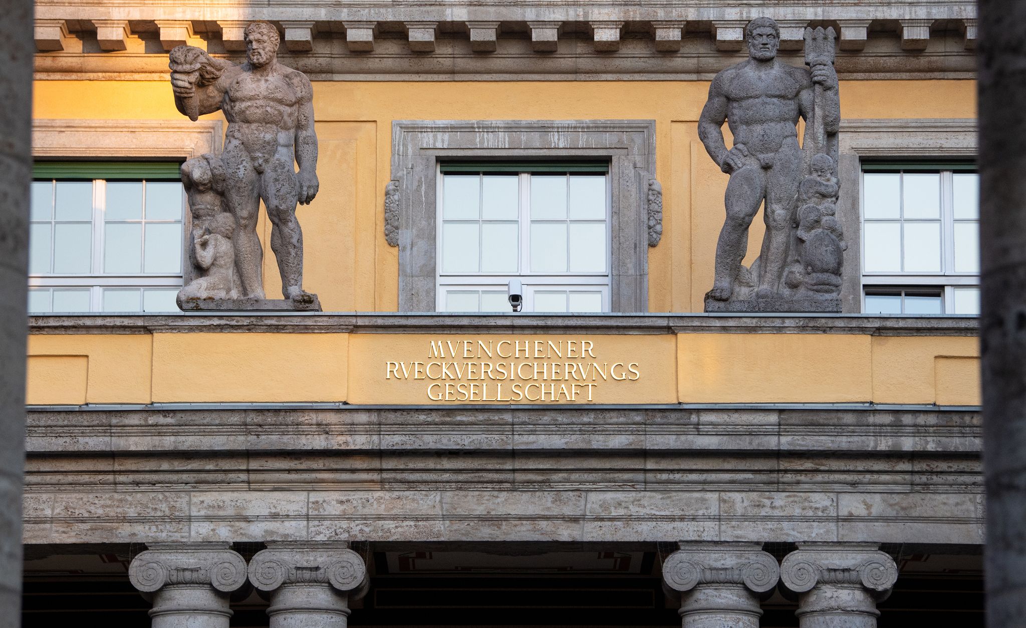 Munich Re erreicht drei Viertel des Gewinnziels in den ersten sechs Monaten