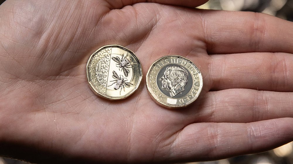 König Charles auf neuen Ein-Pfund-Münzen verewigt