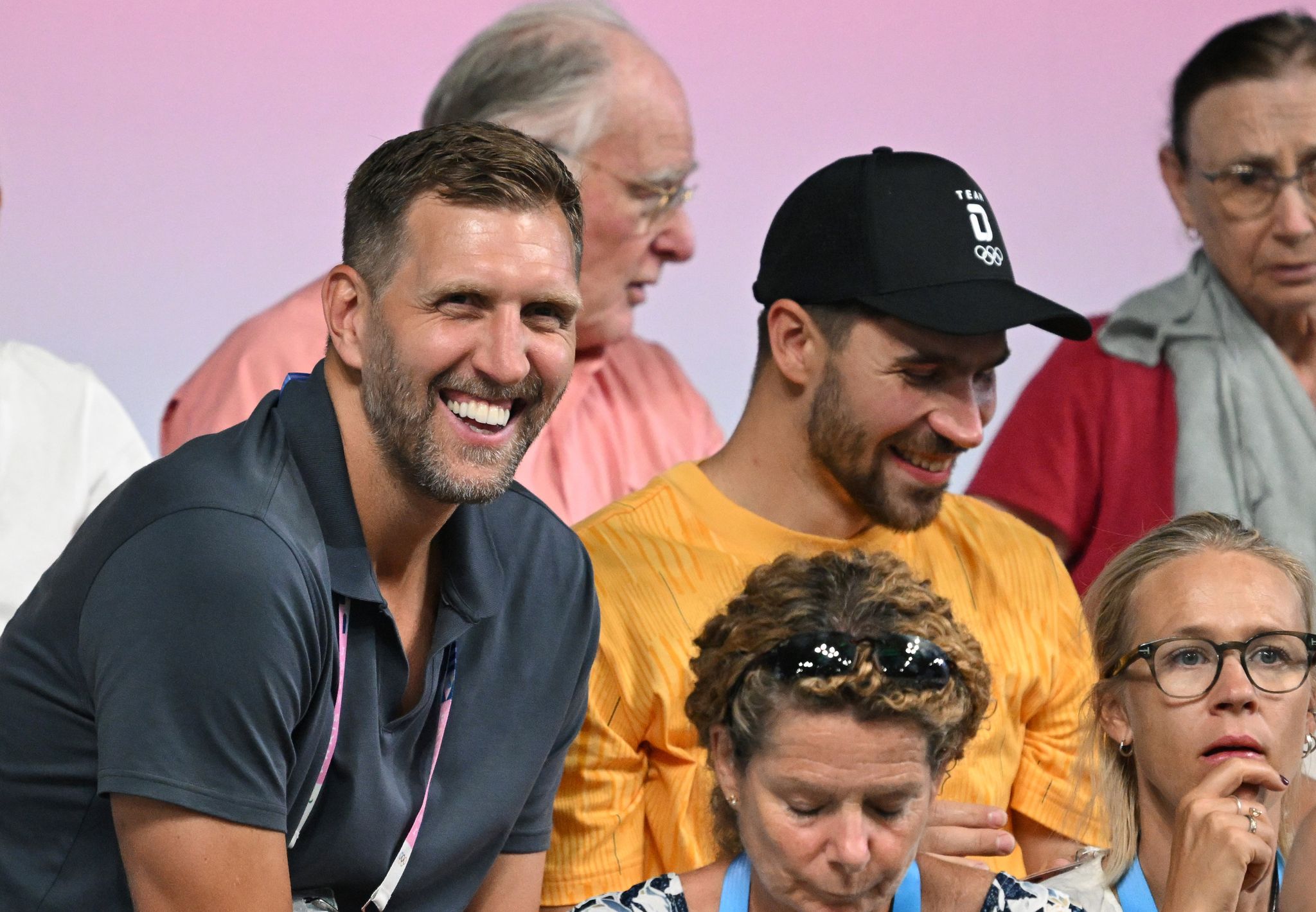 Dirk Nowitzki würdigt Timo Bolls außergewöhnliche Karriere, macht sportliche Rente schmackhaft