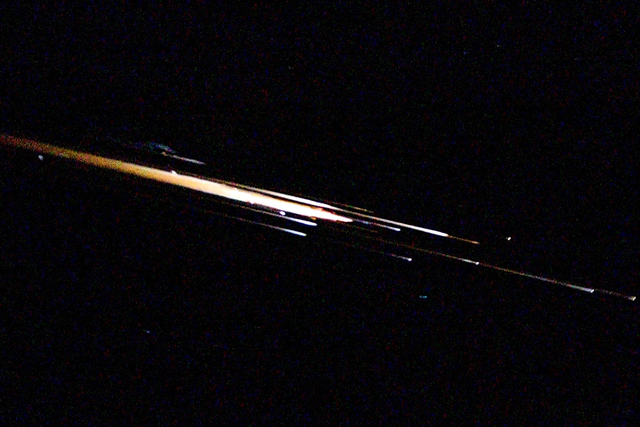 Mysteriöser Schweif – Experten: Satellit statt Meteorit