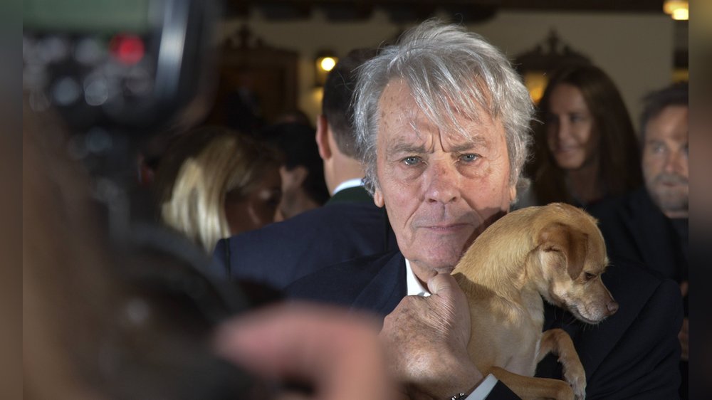 Alain Delons alter Schäferhund Loubo wird nicht eingeschläfert