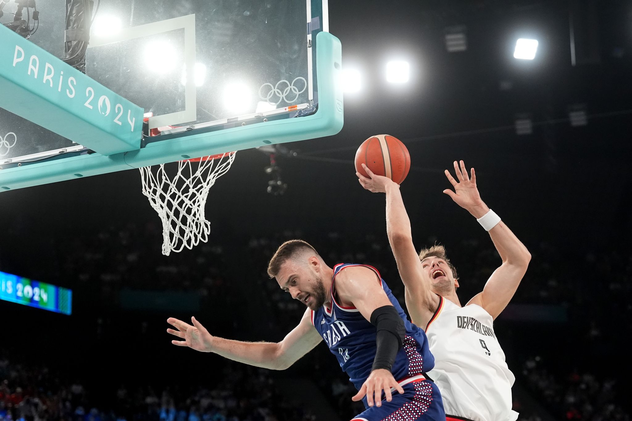 Große Enttäuschung: Deutsche Basketballer ohne Medaille