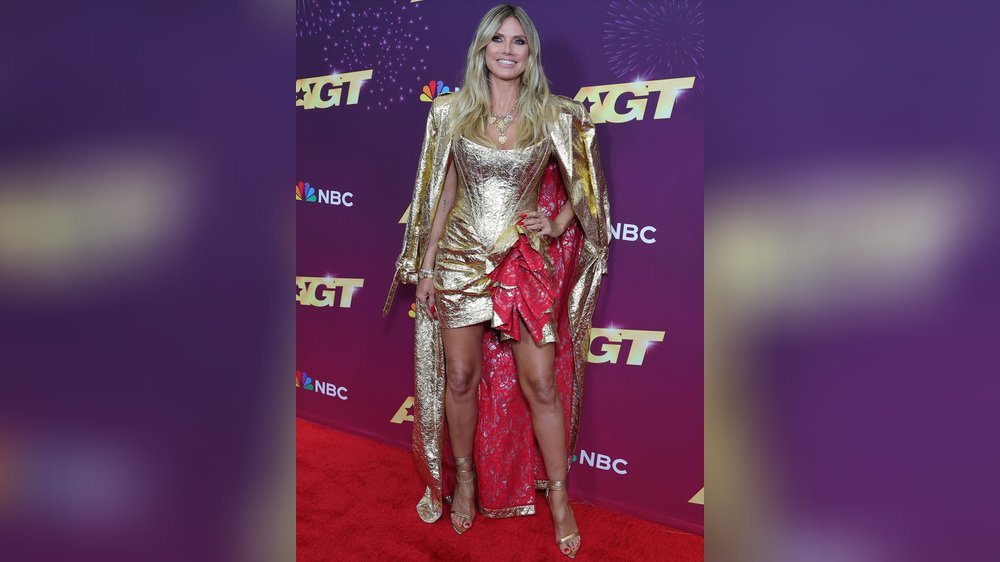 Zurück aus dem Urlaub: Braungebrannte Heidi Klum strahlt in Gold