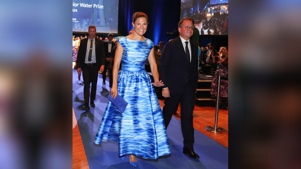 Kronprinzessin Victoria glänzt bei Preisverleihung in Stockholm