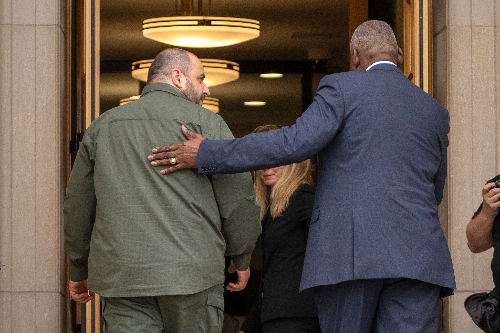 Chef der ukrainischen Luftwaffe gefeuert – F-16 verloren