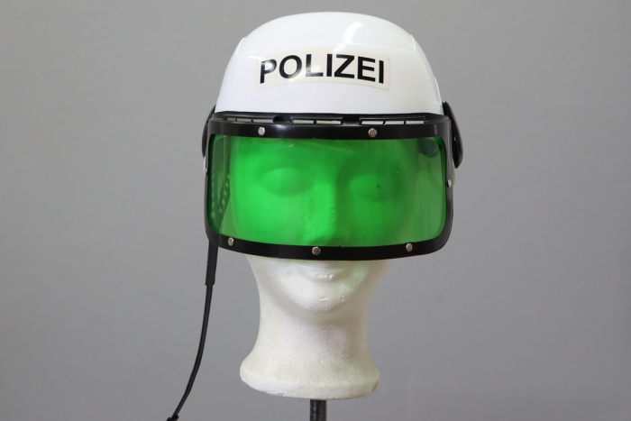Wetzlar: Dieb mit Kinderpolizeihelm