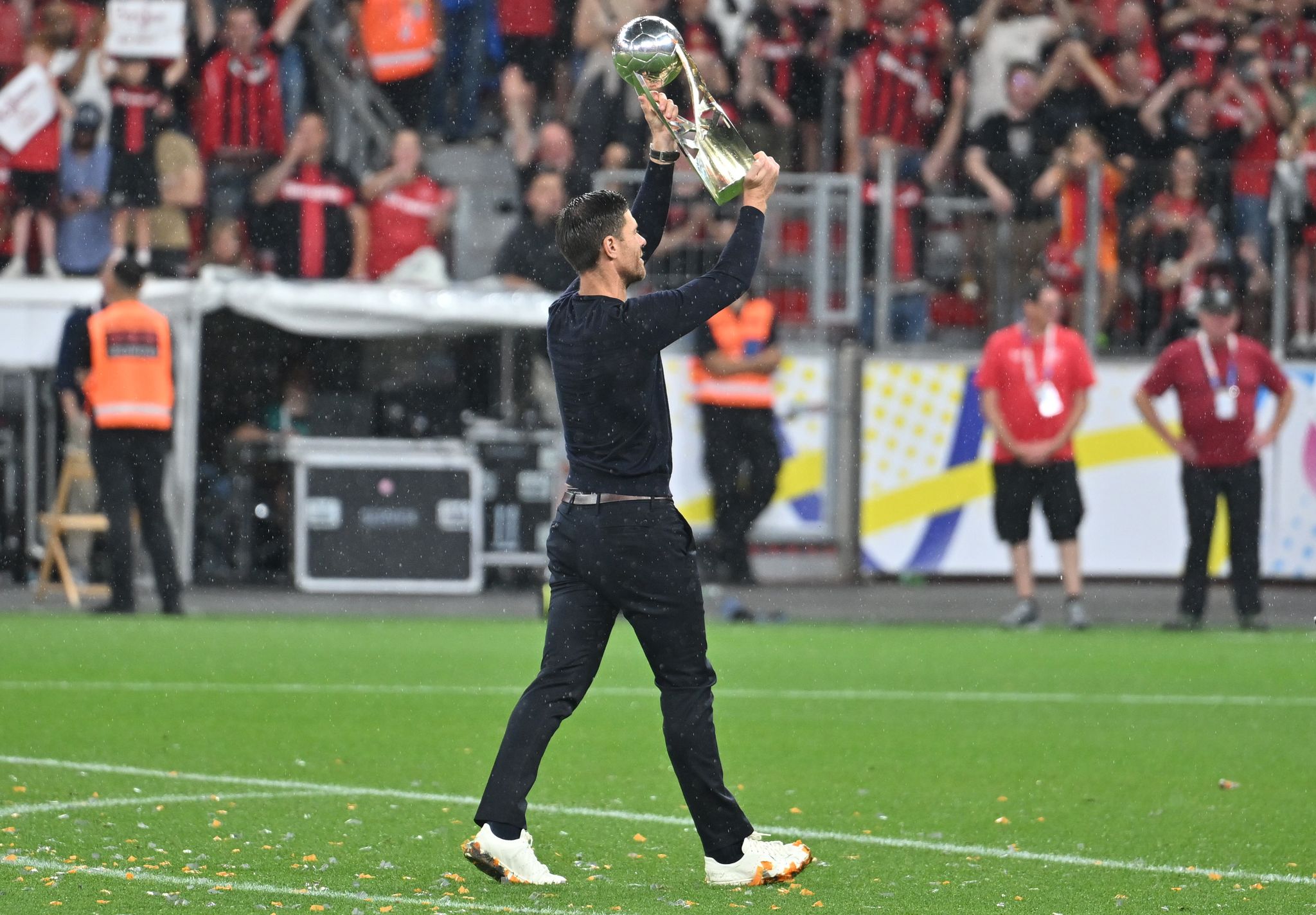 «Klares Signal»: Bayer schöpft Mut für Titelverteidigung