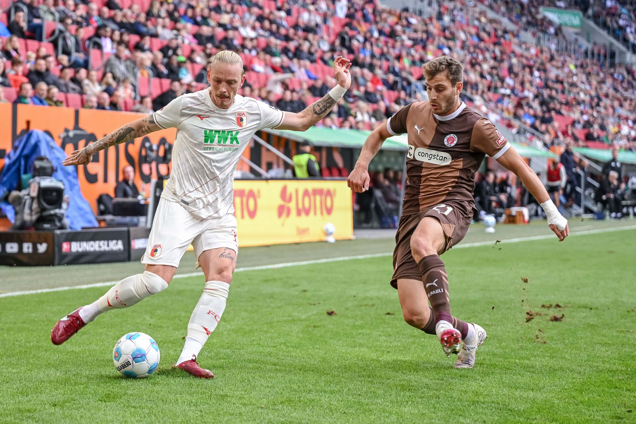 FC Augsburg feiert verdienten Heimsieg über FC St. Pauli