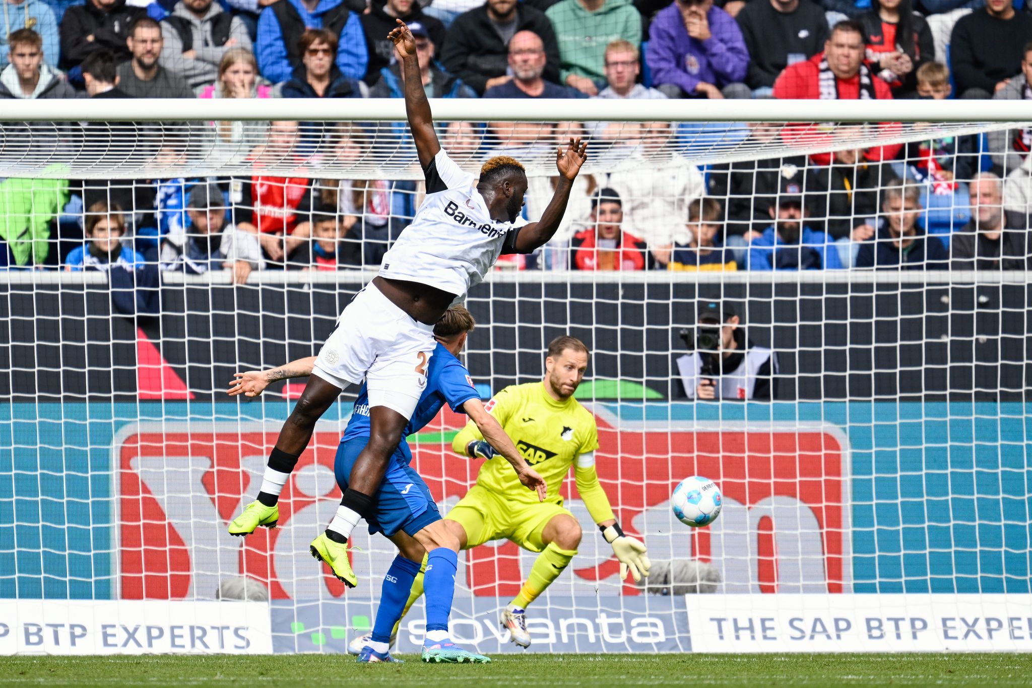 Meisterlicher Auftritt: Bayer siegt in Hoffenheim