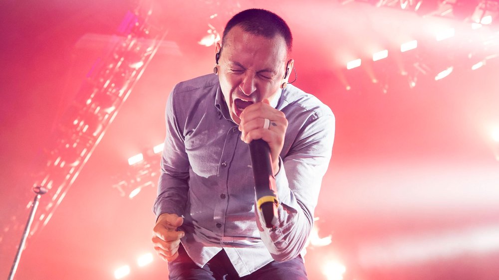 Auch Chester Benningtons Mutter kritisiert das Linkin-Park-Comeback