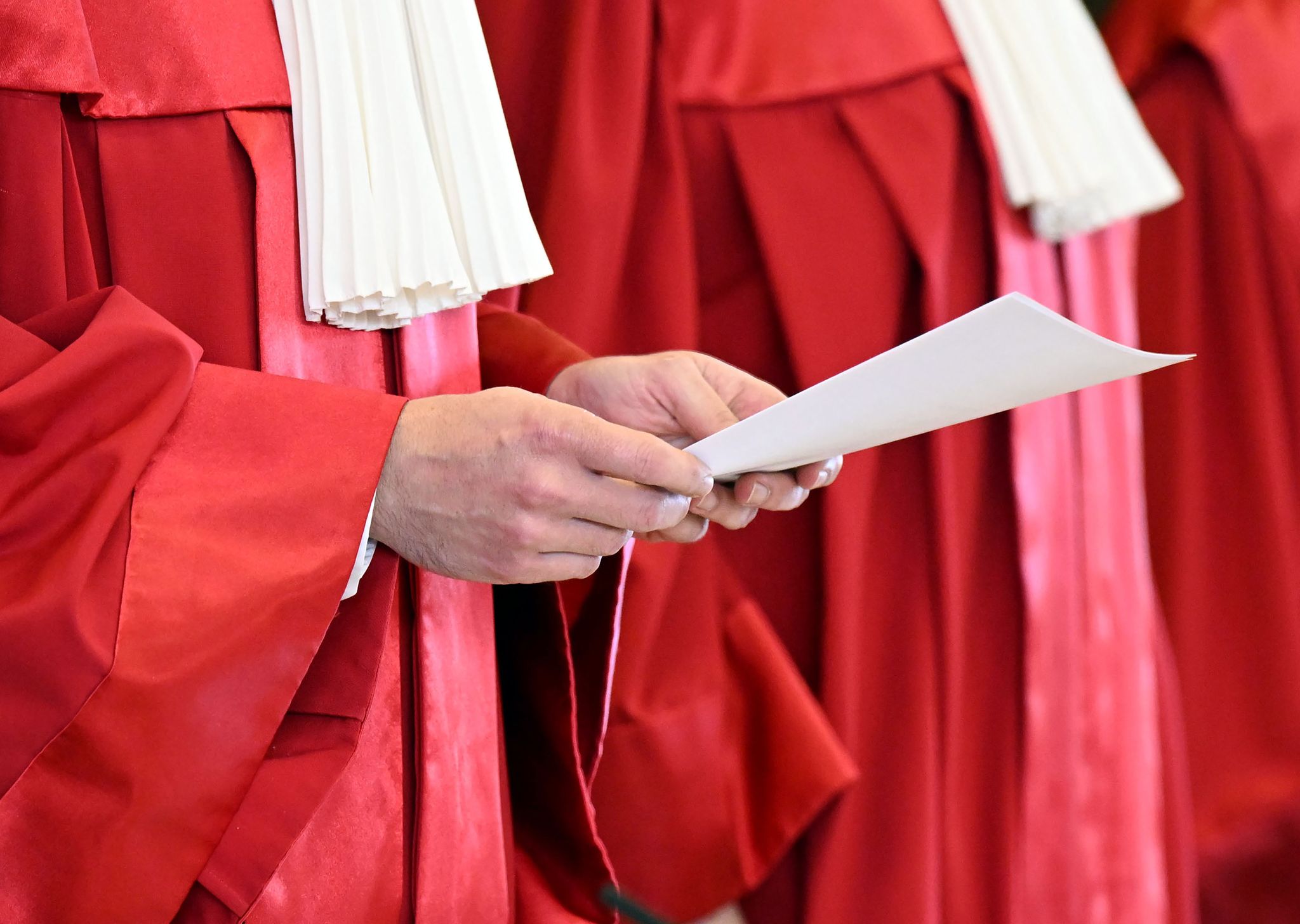 Niedersachsen und NRW wollen Verfassungsgericht stärken