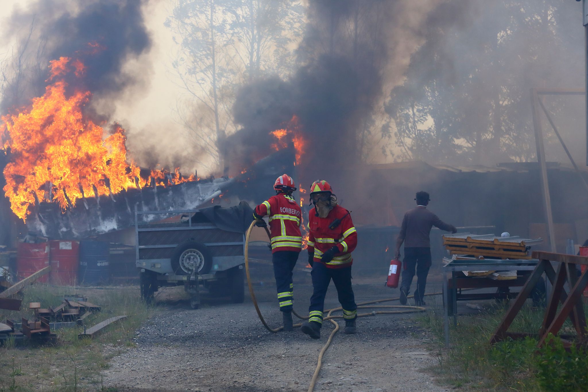 Bereits vier Todesopfer bei Waldbränden in Portugal