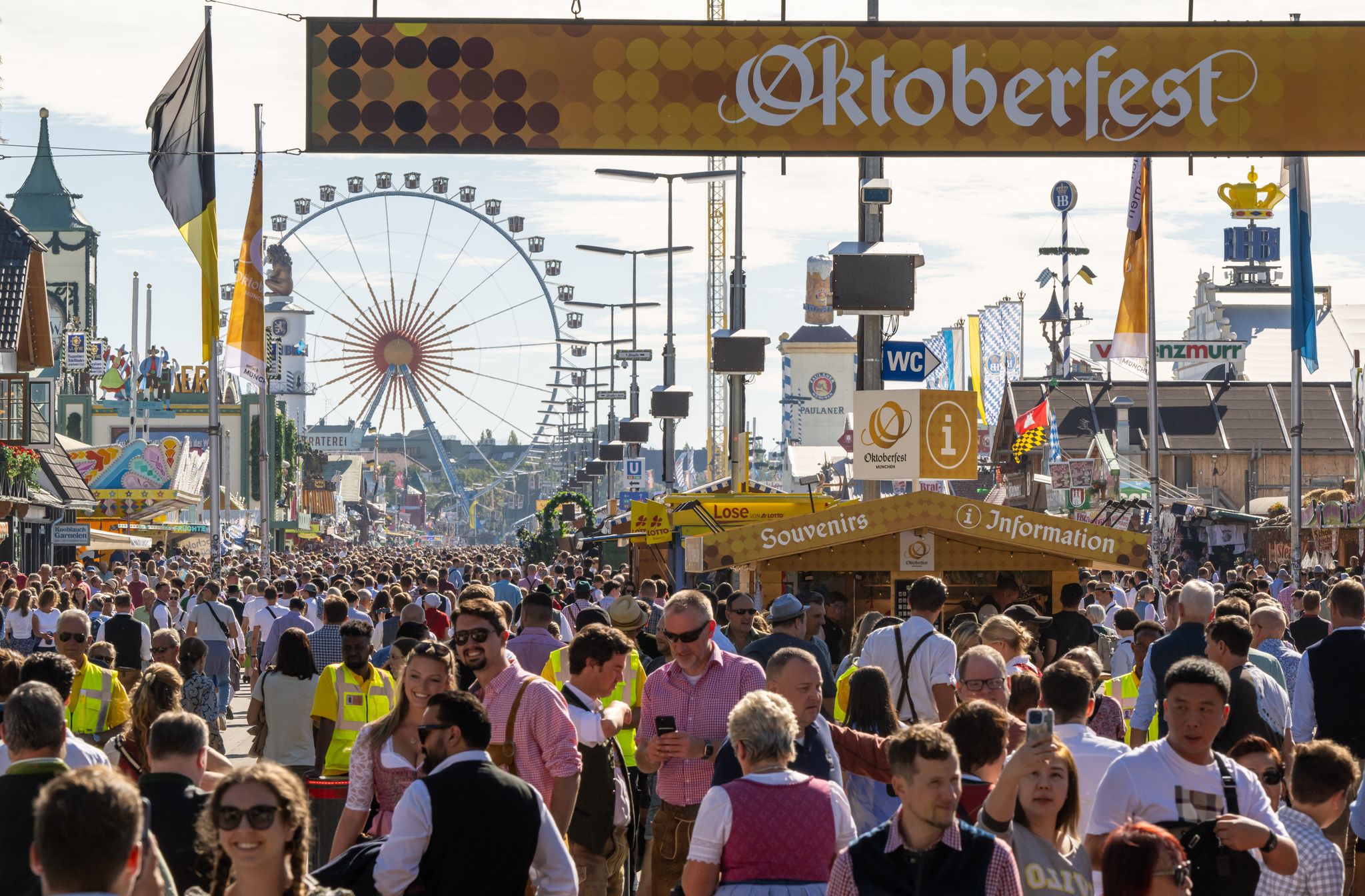 Nach Anschlägen: Metalldetektoren und mehr Ordner auf Wiesn